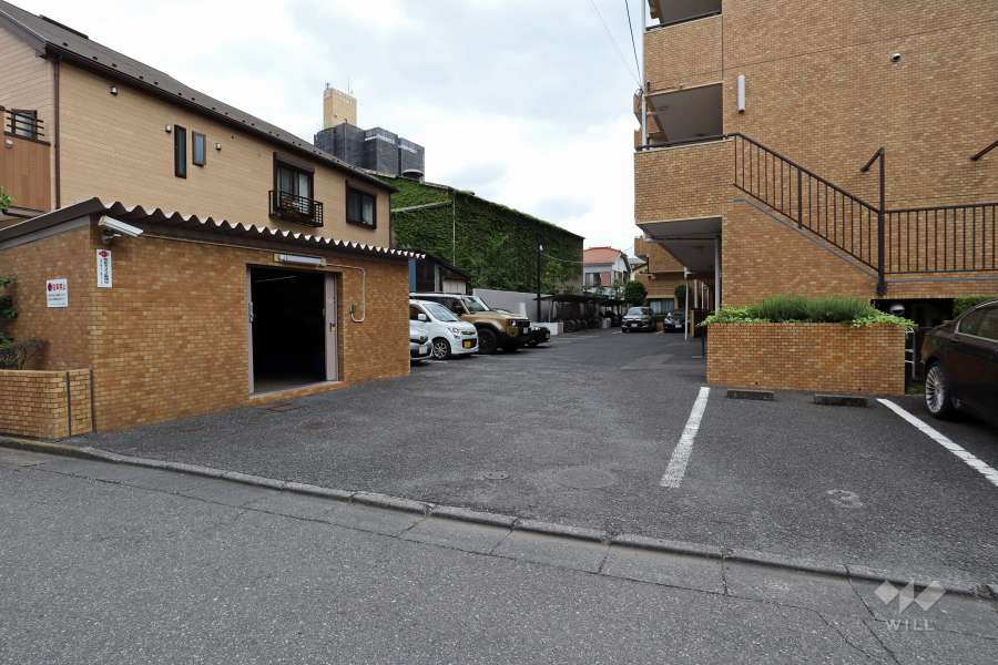 駐車場の出入り口・敷地内駐車場（屋外平面式）