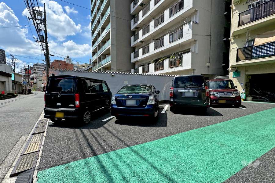 敷地内駐車場（屋外平面式）