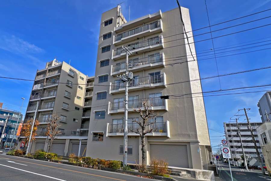 東浦和マンションの外観（南西側から）