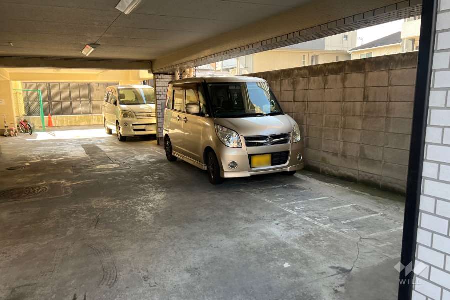 敷地内駐車場（屋内平面式）
