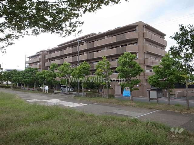 『北の杜公園』から見たコスモ箕面小野原メイプルコート