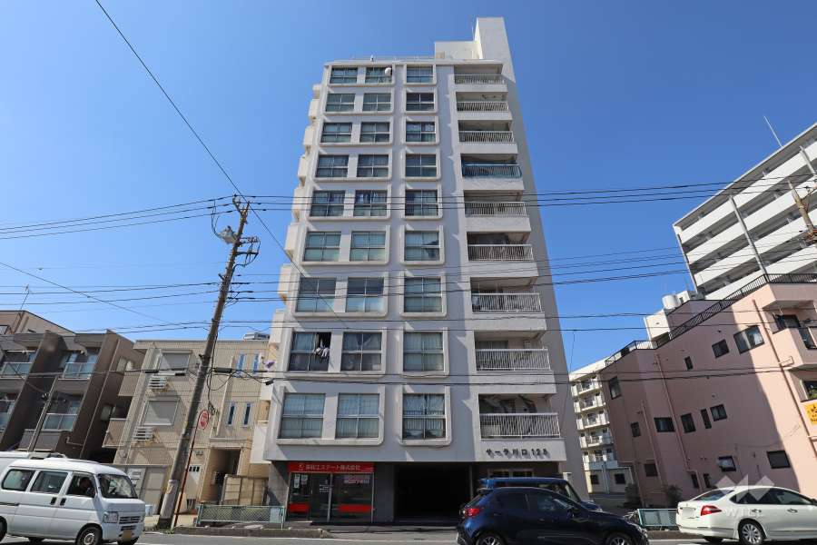 サーラ川口128の外観（東側から）