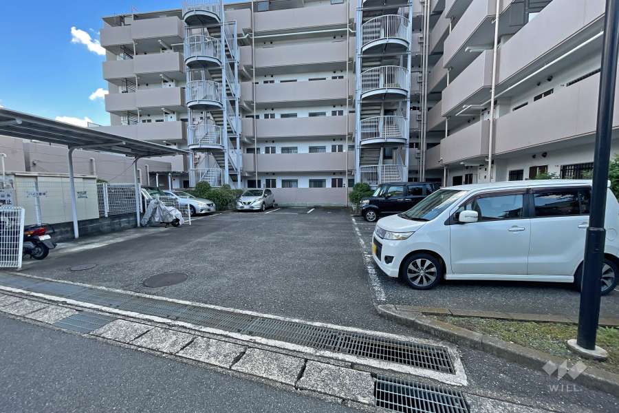 敷地内駐車場（屋外平面式）