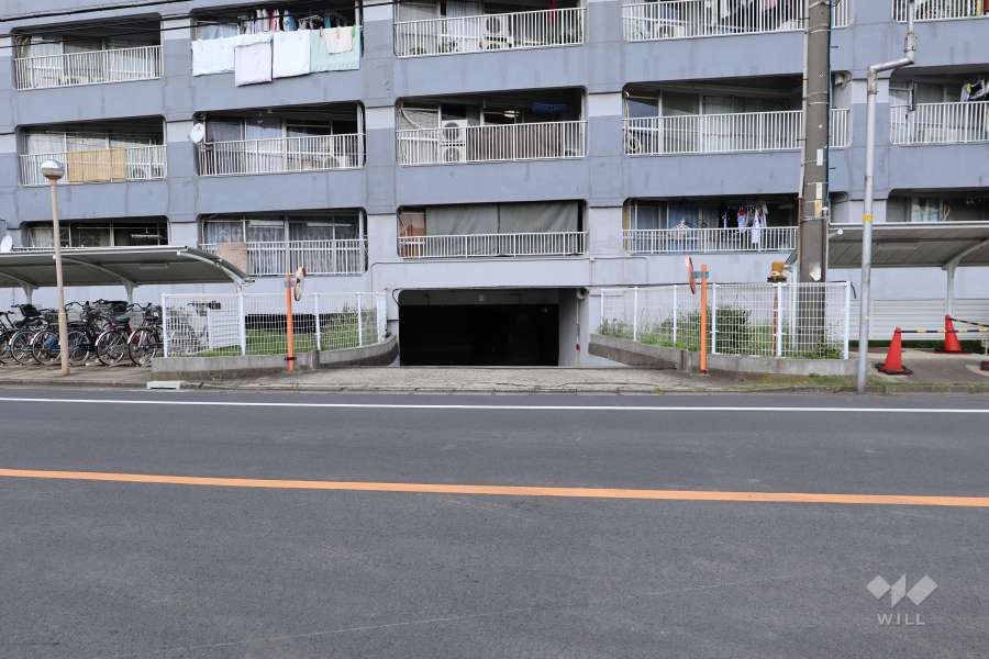 駐車場の出入り口