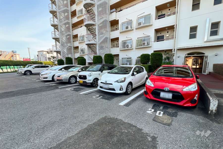 敷地内駐車場（屋外平面式）