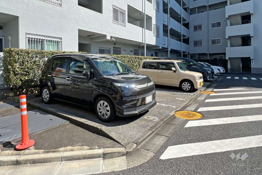 敷地内駐車場（屋外平面式）