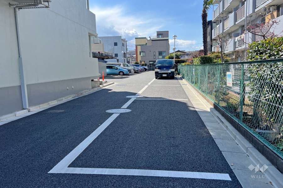 敷地内駐車場（屋外平面式）
