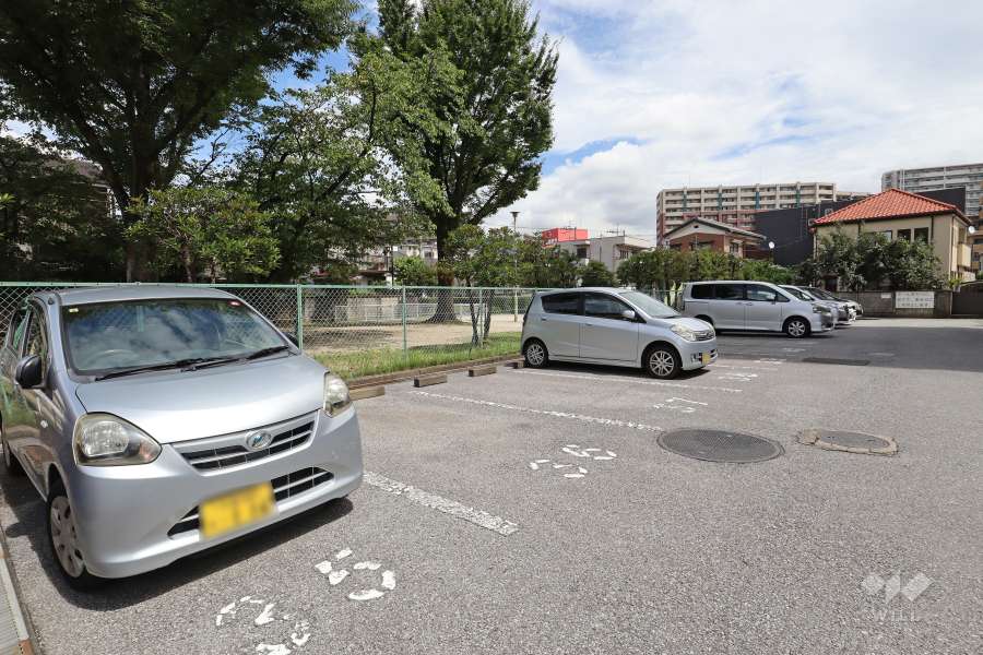 敷地内駐車場（屋外平面式）