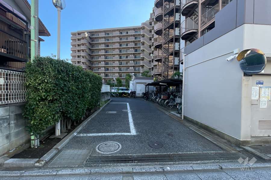 駐車場の出入り口