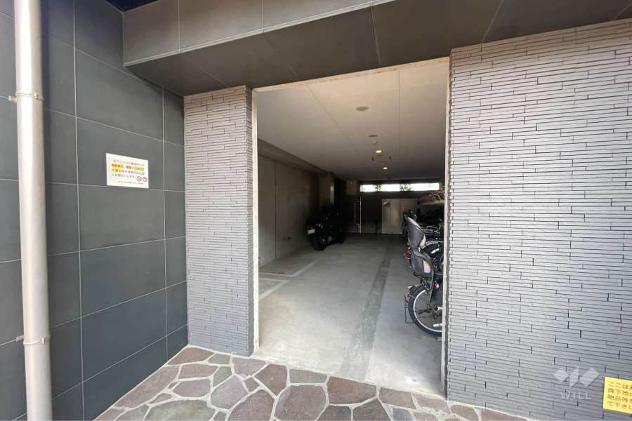 屋内に設けられた駐輪場