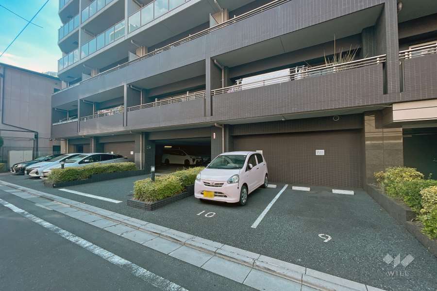 敷地内駐車場（屋外平面式）