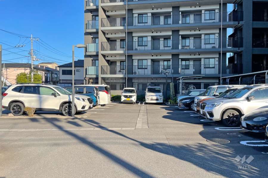 敷地内駐車場（屋外平面式）
