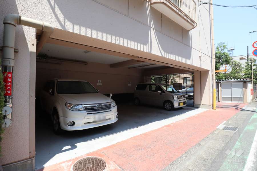 敷地内駐車場（屋内平面式）