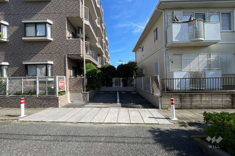 敷地内駐車場（屋外平面式）