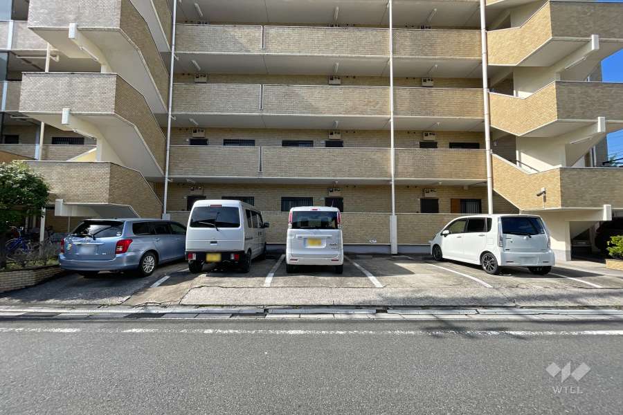 敷地内駐車場（屋外平面式）