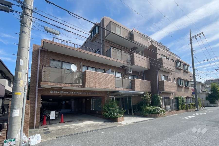 ライオンズマンション東川口第３の外観（北西側から）