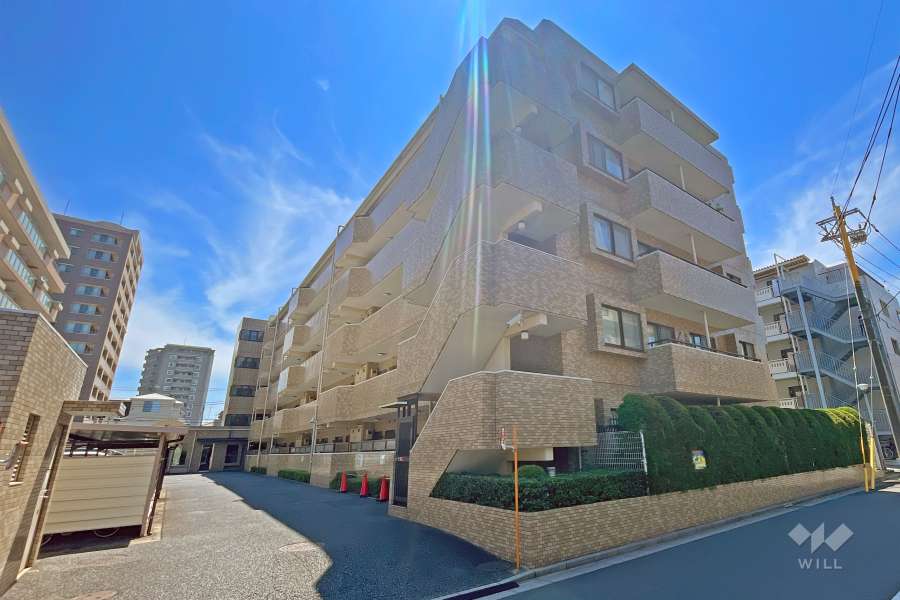 川口原町第２ローヤルコーポの外観（北西側から）