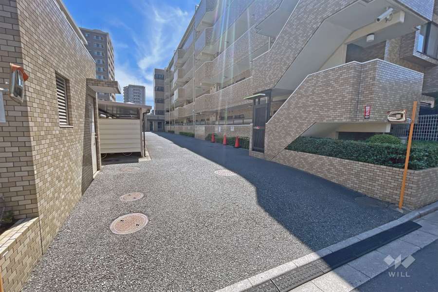 駐車場の出入り口