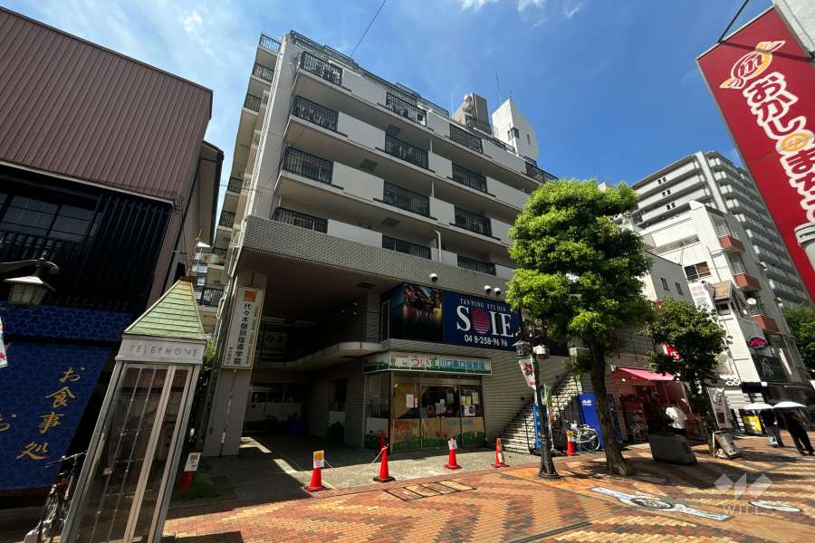 クレール川口プラザの外観（南東側から）