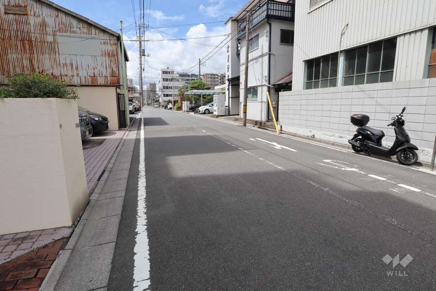 敷地北側の前面道路　