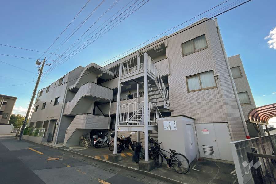 コスモ川口イーストヒルズの外観（北東側から）