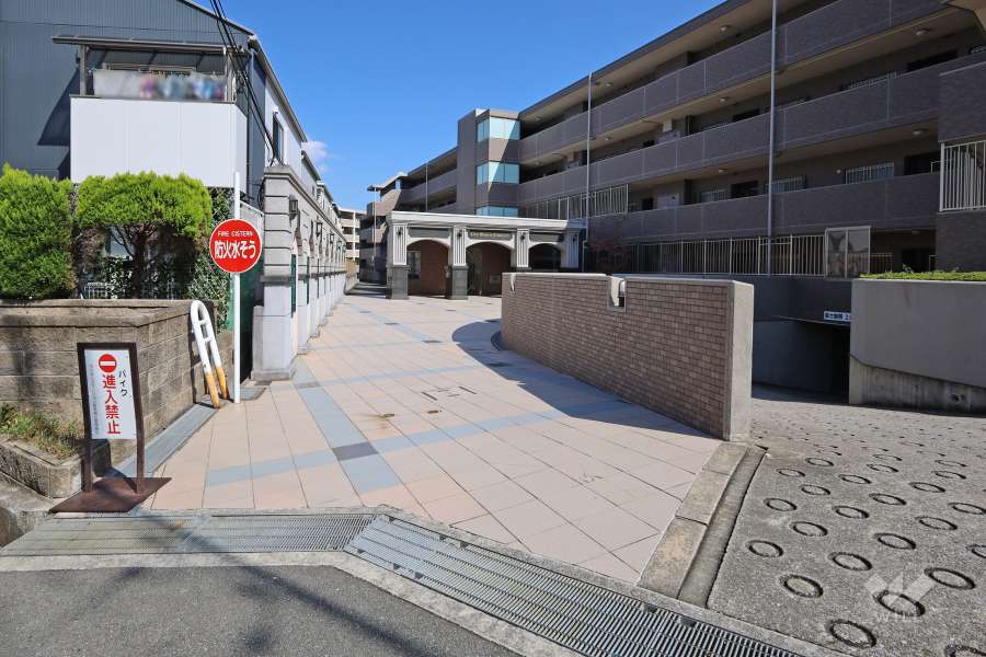 エントランスアプローチ