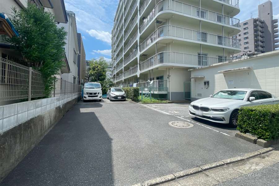 敷地内駐車場（屋外平面式）