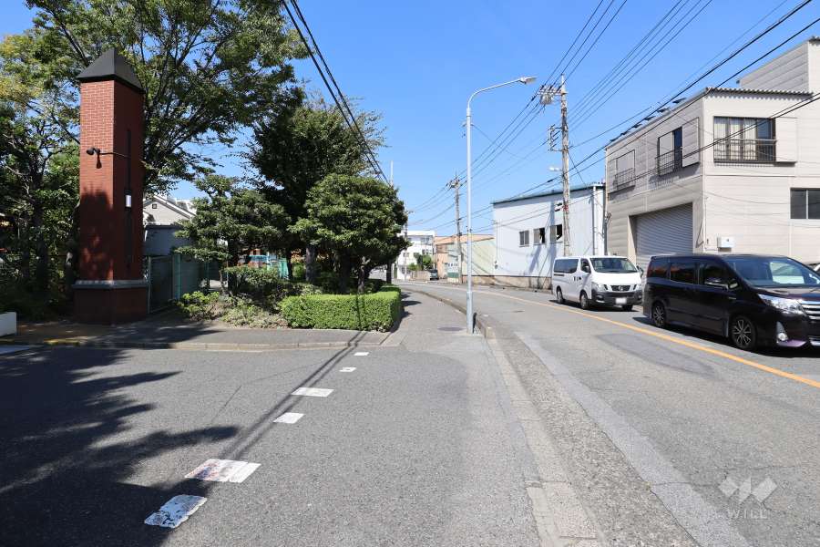 敷地東側の前面道路　