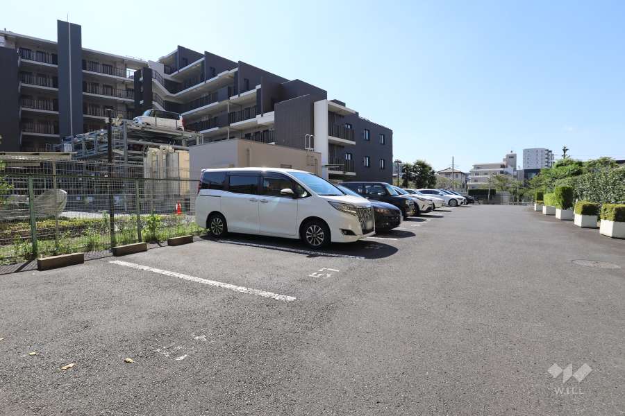 敷地内駐車場（屋外平面式）　