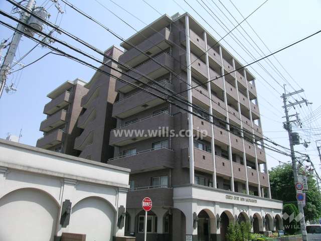 外観（北西側から見る）