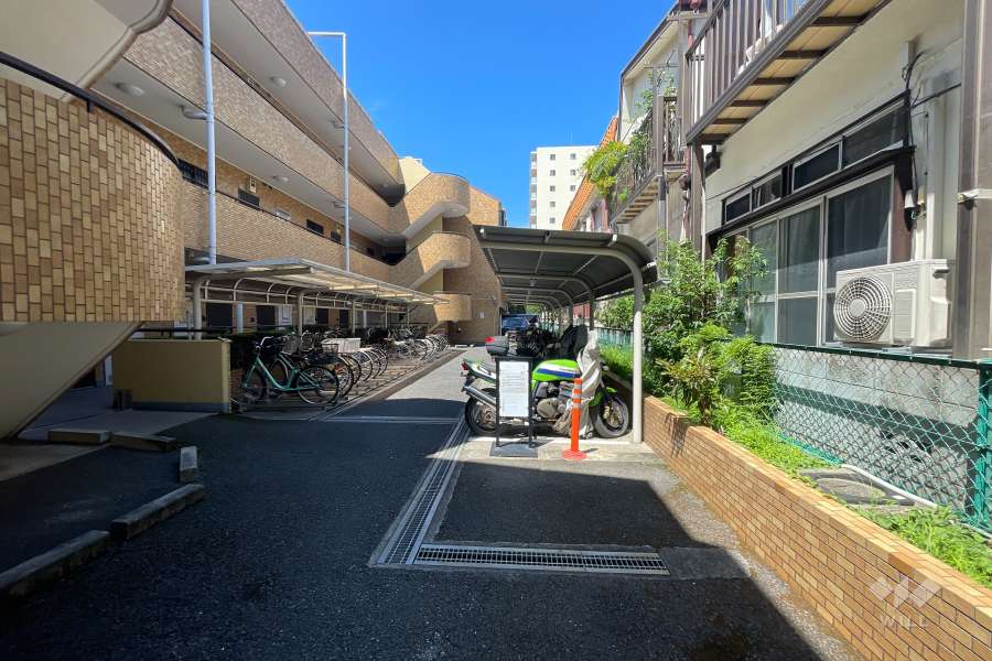 駐輪場（屋根あり）