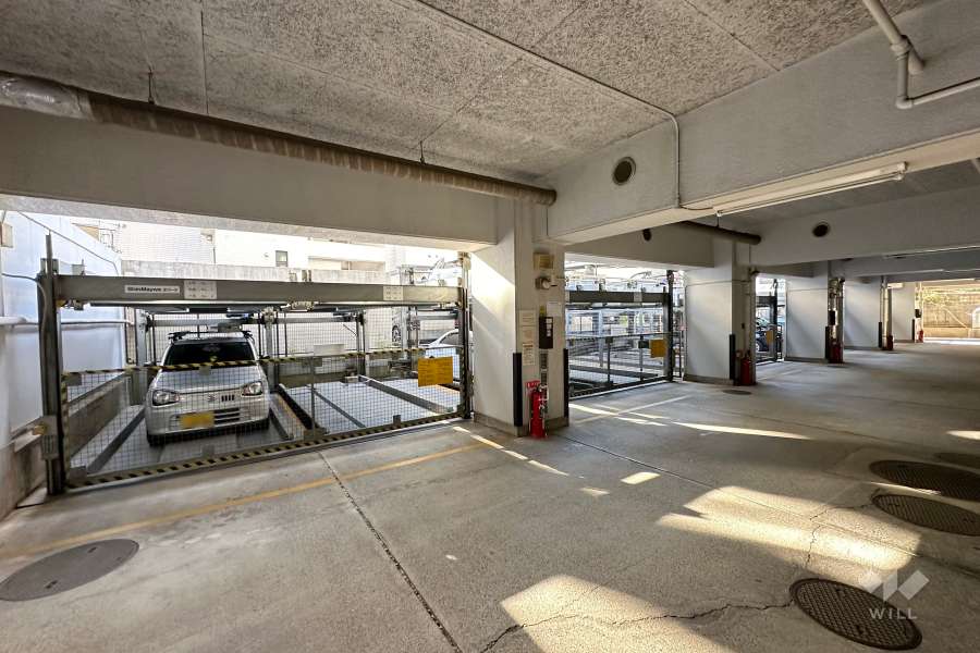 敷地内駐車場（屋内機械式）　