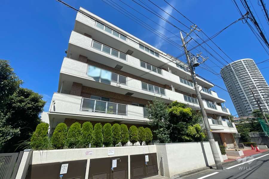 川口飯塚ローヤルコーポの外観（南東側から）