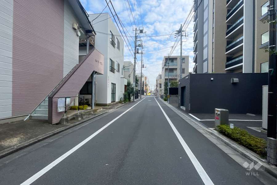 敷地北側の前面道路　