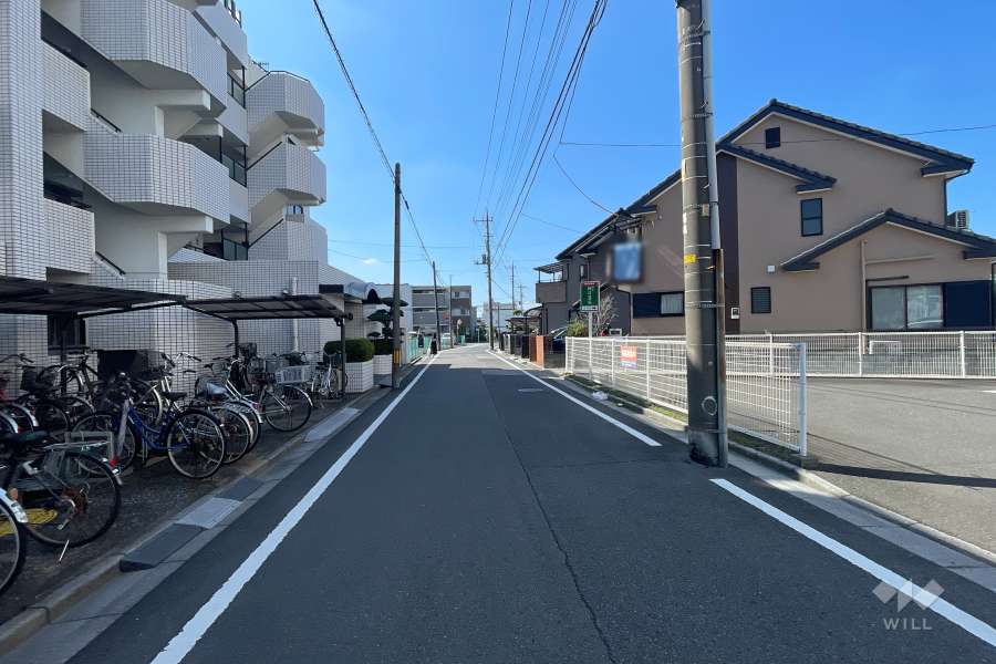 敷地北西側の前面道路　