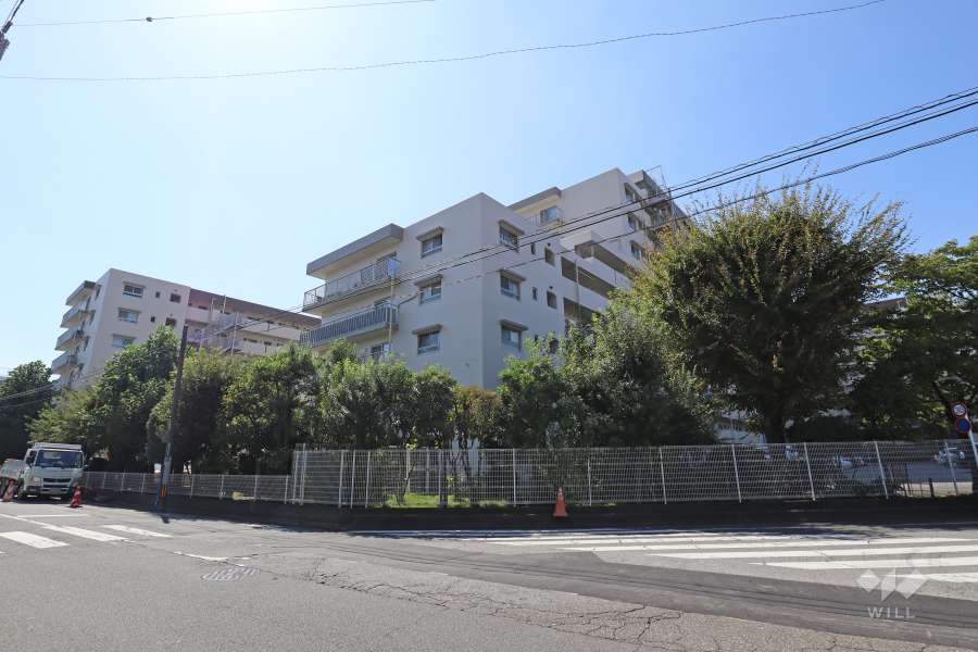 グリーンコーポ川口の外観（北東側から）