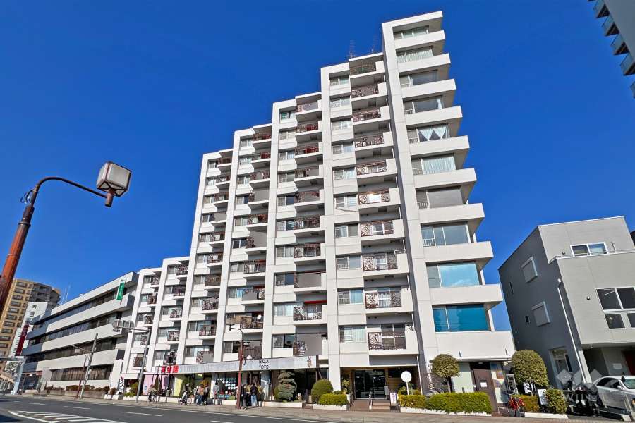 クレール川口の外観（南西側から）