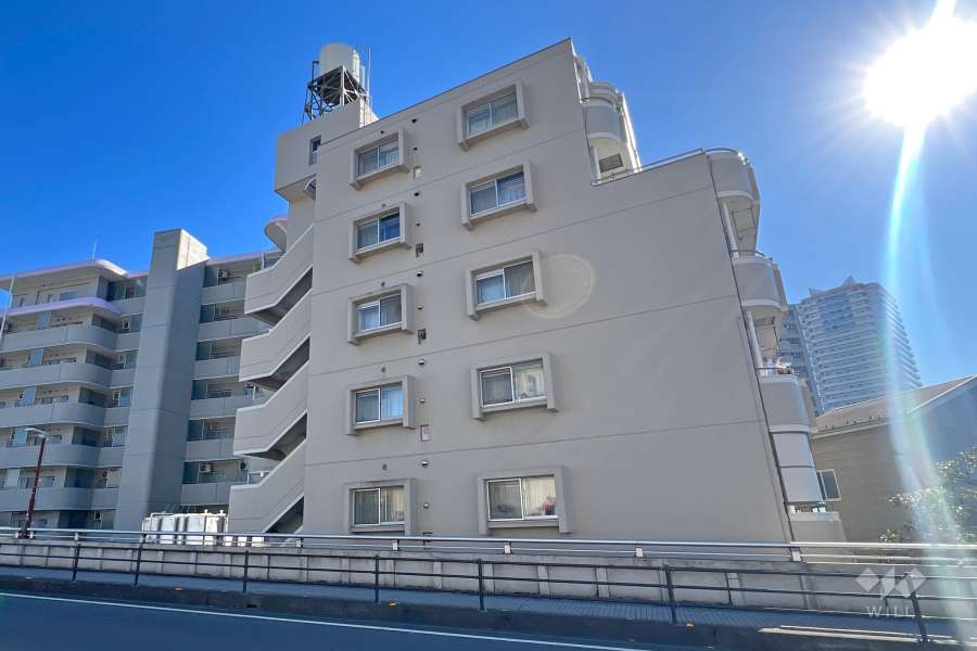 コンド川口の外観（北西側から）