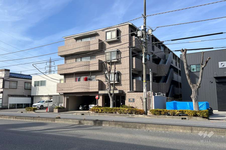 ライオンズマンション東浦和第3の外観（東側から）