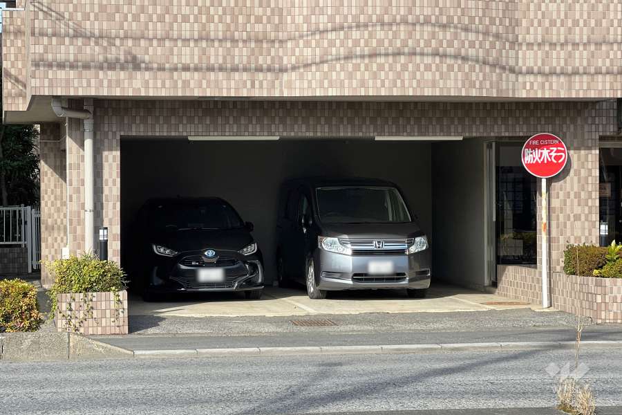 敷地内駐車場（屋内平面式）
