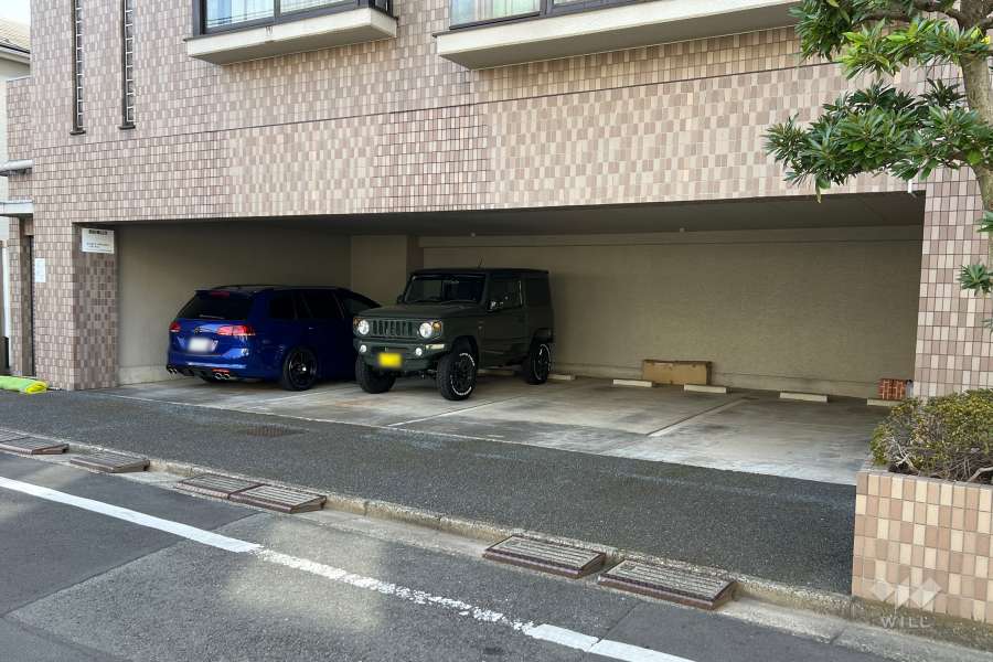 敷地内駐車場（屋内平面式）