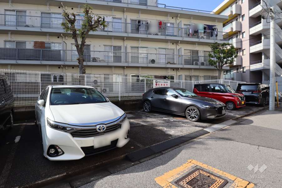 敷地内駐車場（屋外平面式）