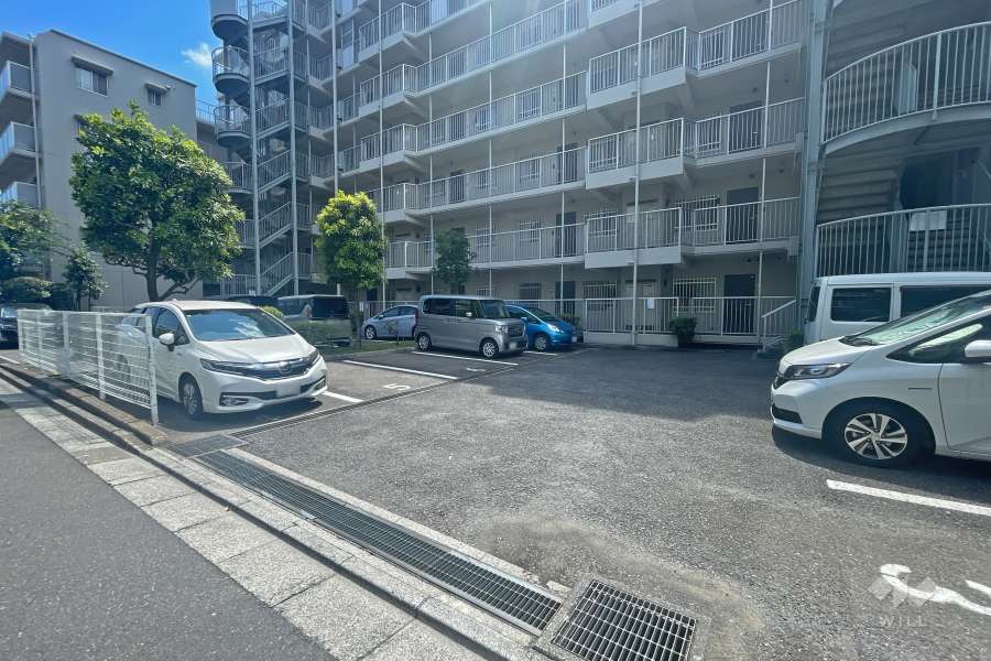 敷地内駐車場（屋外平面式）