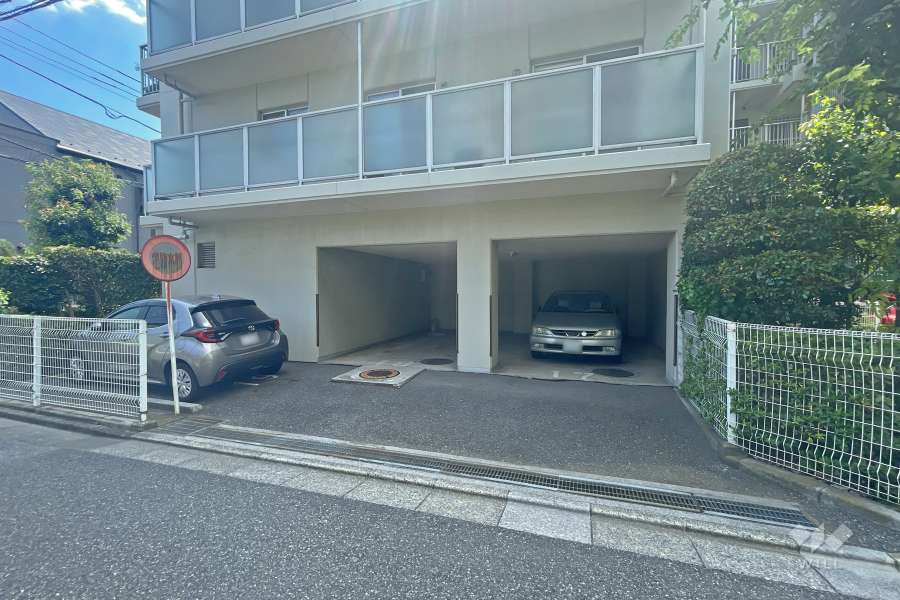 敷地内駐車場（屋内平面式・屋外平面式）