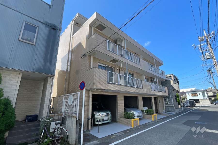 東川口宝マンションの外観（東側から）