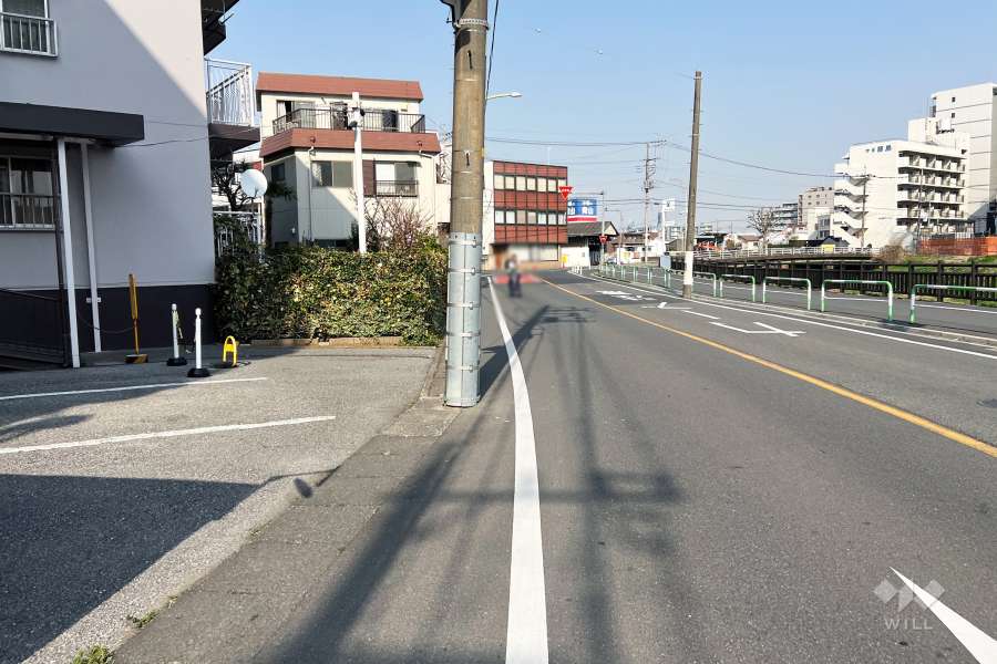 敷地南東側の前面道路