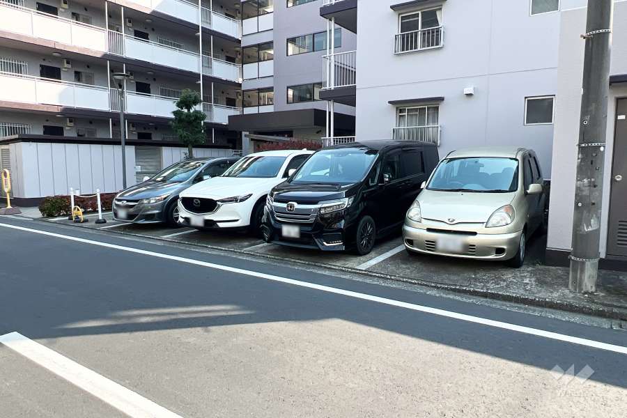 敷地内駐車場（屋外平面式）
