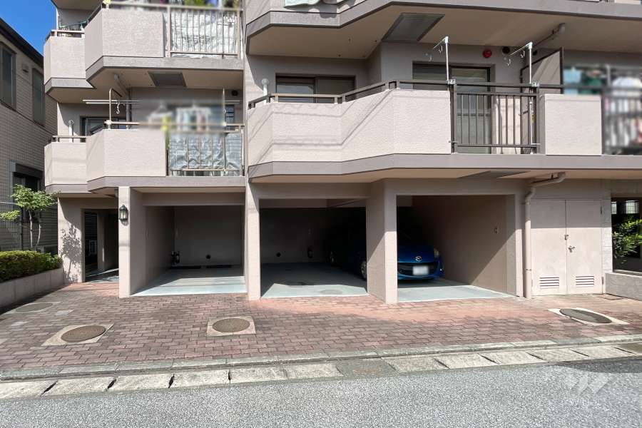 敷地内駐車場（屋内平面式）