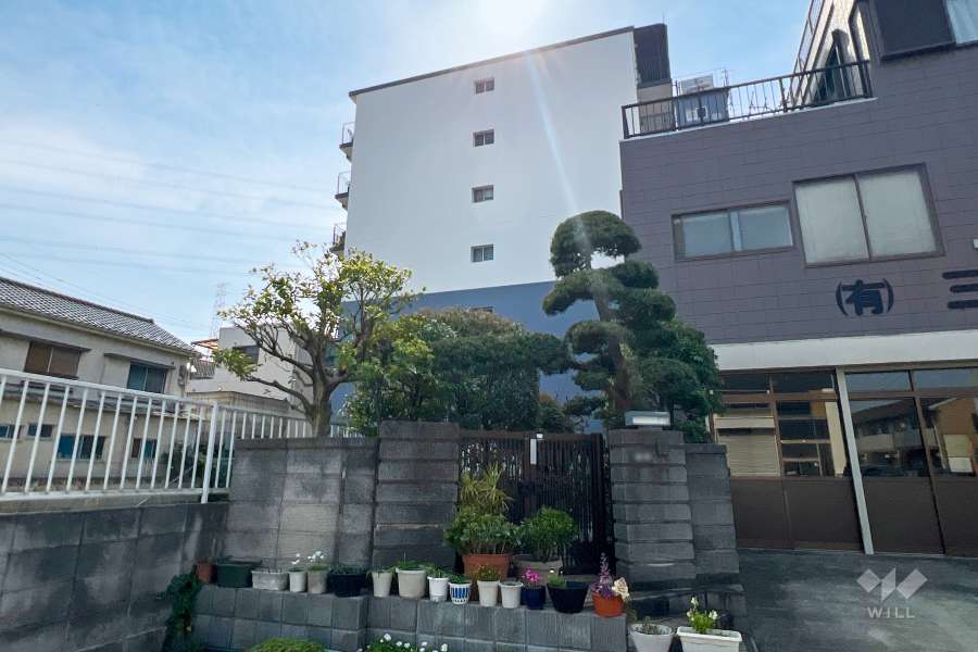 ライオンズマンション草加の外観（北東側から）