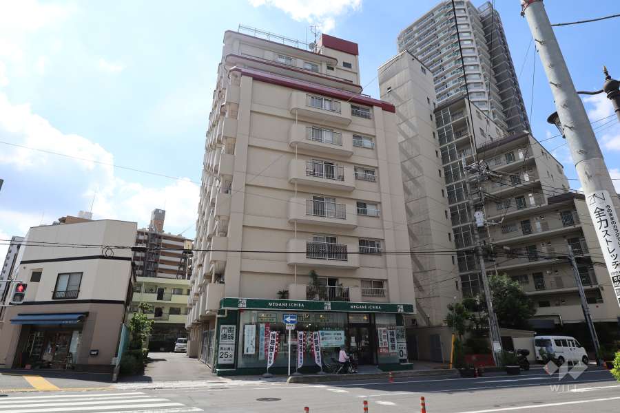 群峰川口本町マンションの外観（北東側から）